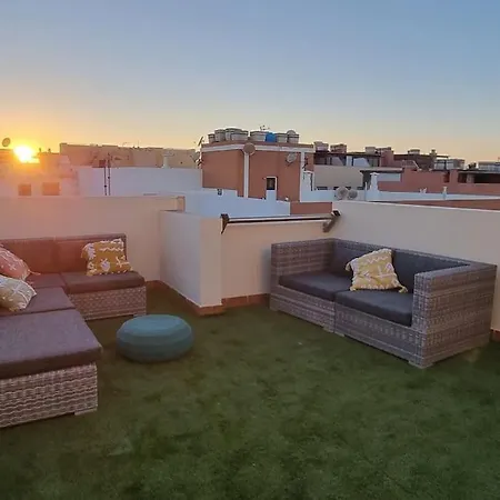 Fast Wi-fi- Private Rooftop Terrace- 2 Bed * Corralejo