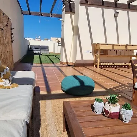 Fast Wi-fi- Private Rooftop Terrace- 2 Bed Corralejo